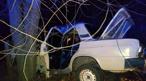 Под г. Каменское в результате ДИП пострадал водитель ВАЗ 2106 Днепродзержинск