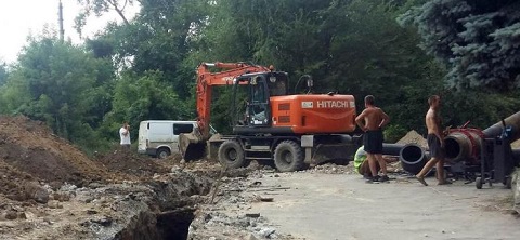 «Аульский водовод» в Каменском продолжает работы на аварийном участке магистрального трубопровода  Днепродзержинск