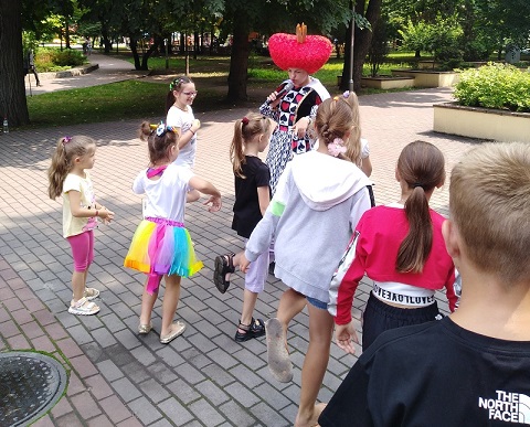 В Каменском для детей организовали развлекательное шоу Днепродзержинск