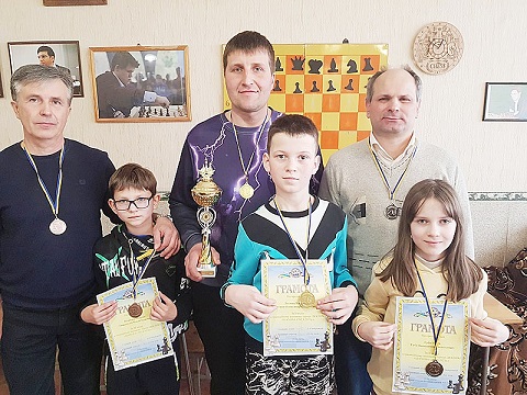 В Каменском провели турнир «Шахматная семья» Днепродзержинск