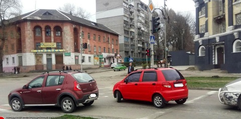 Тройное ДТП произошло на проспекте в Каменском Днепродзержинск