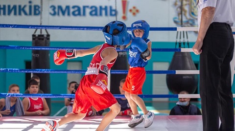 В первый день октября в Каменском провели спортивное мероприятие для юных боксёров Днепродзержинск