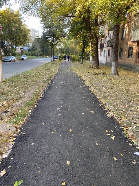В Каменском по улице Звенигородской восстановили тротуарное покрытие Днепродзержинск
