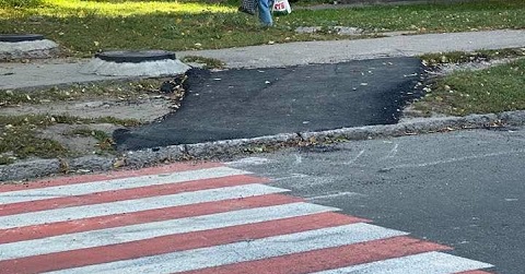 В Каменском по улице Звенигородской восстановили тротуарное покрытие Днепродзержинск