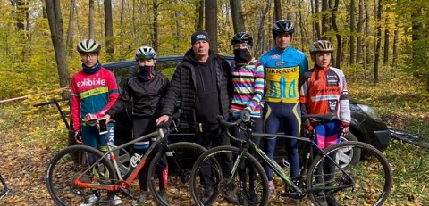 Каменские велогонщики стали призёрами всеукраинских соревнований Днепродзержинск