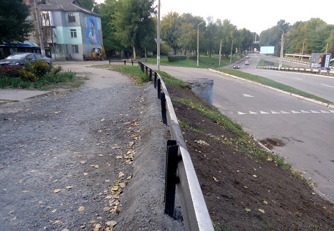 В Каменском коммунальщики приступили к чистке проблемной ливневой канализации Днепродзержинск