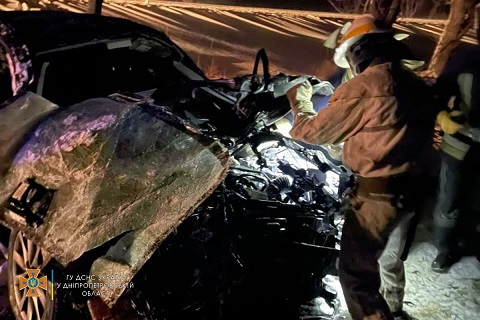 В Каменском районе водителя авто вырезали спасатели Днепродзержинск