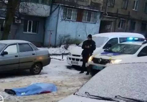 В г. Каменское прохожие на улице обнаружили тело пожилой женщины Днепродзержинск