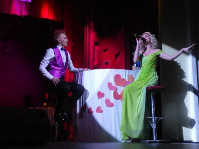 Каменской театр удивил своих гостей на День влюбленных Днепродзержинск