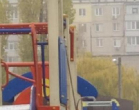 В Каменском на детской площадке нашли тело местного жителя Днепродзержинск