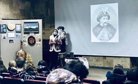 Учеников лицея № 13 г. Каменское пригласили на исторический экскурс Днепродзержинск