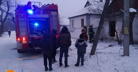 В Каменском ликвидировали пожар в заброшенном доме Днепродзержинск